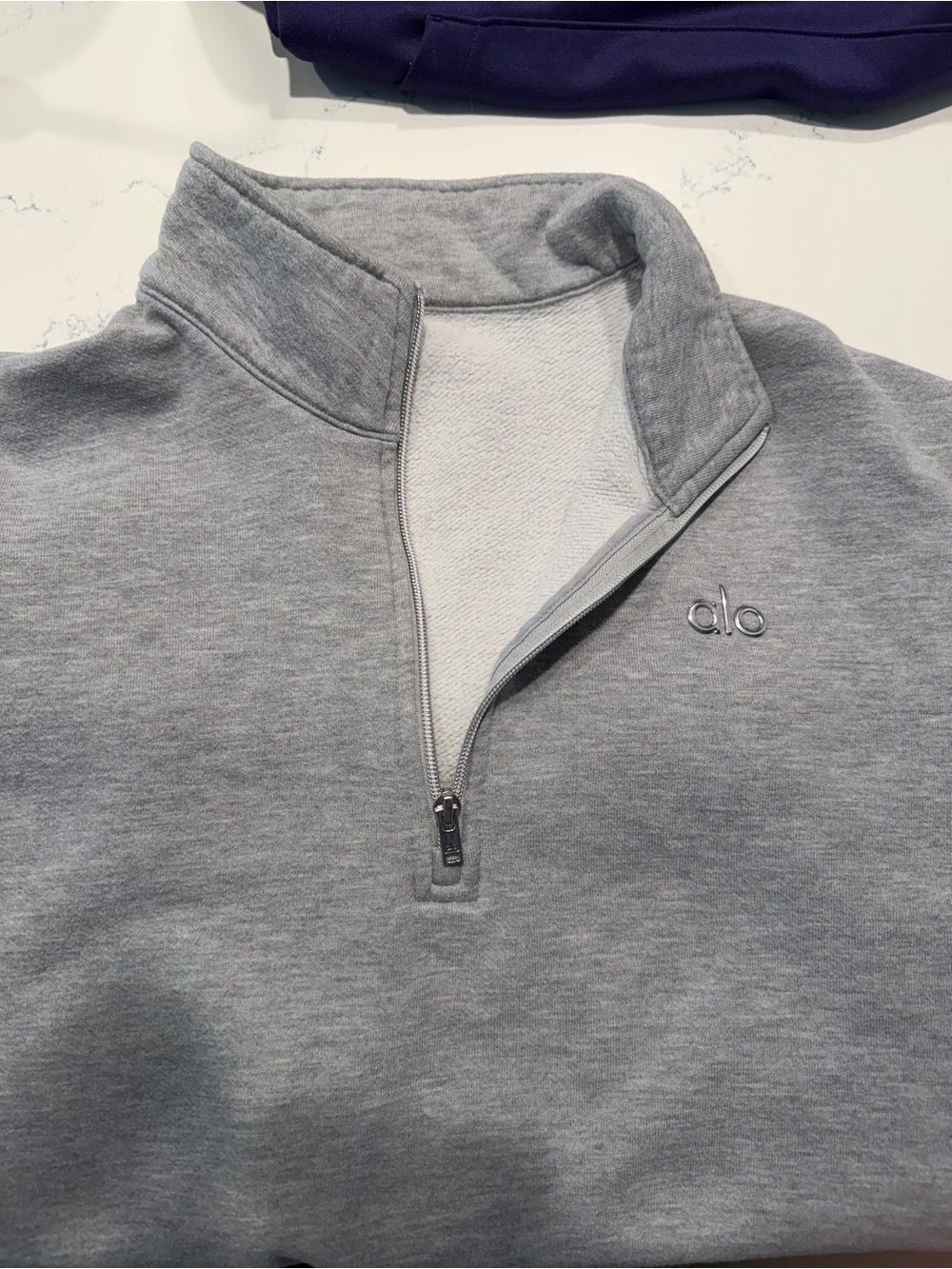 ALO Yoga Men’s Light Gray Quarter-Zip Sweater